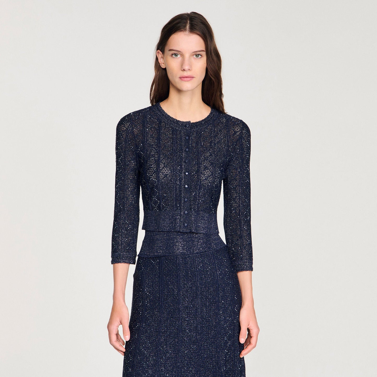 كارديغان قصيرة محبوكة باللون الأزرق الداكن