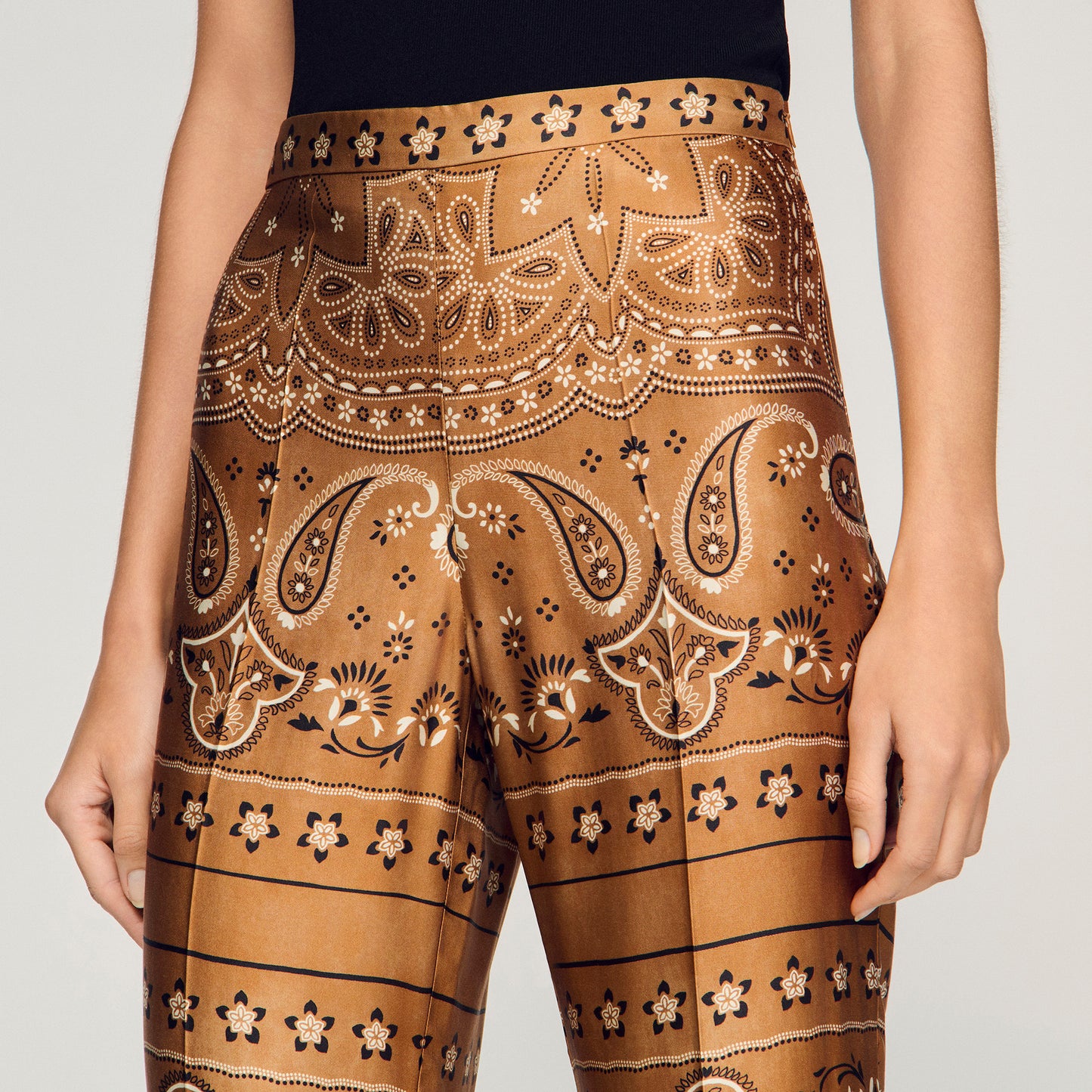 Darius Bandana-Print Floaty Trousers Brown / Black