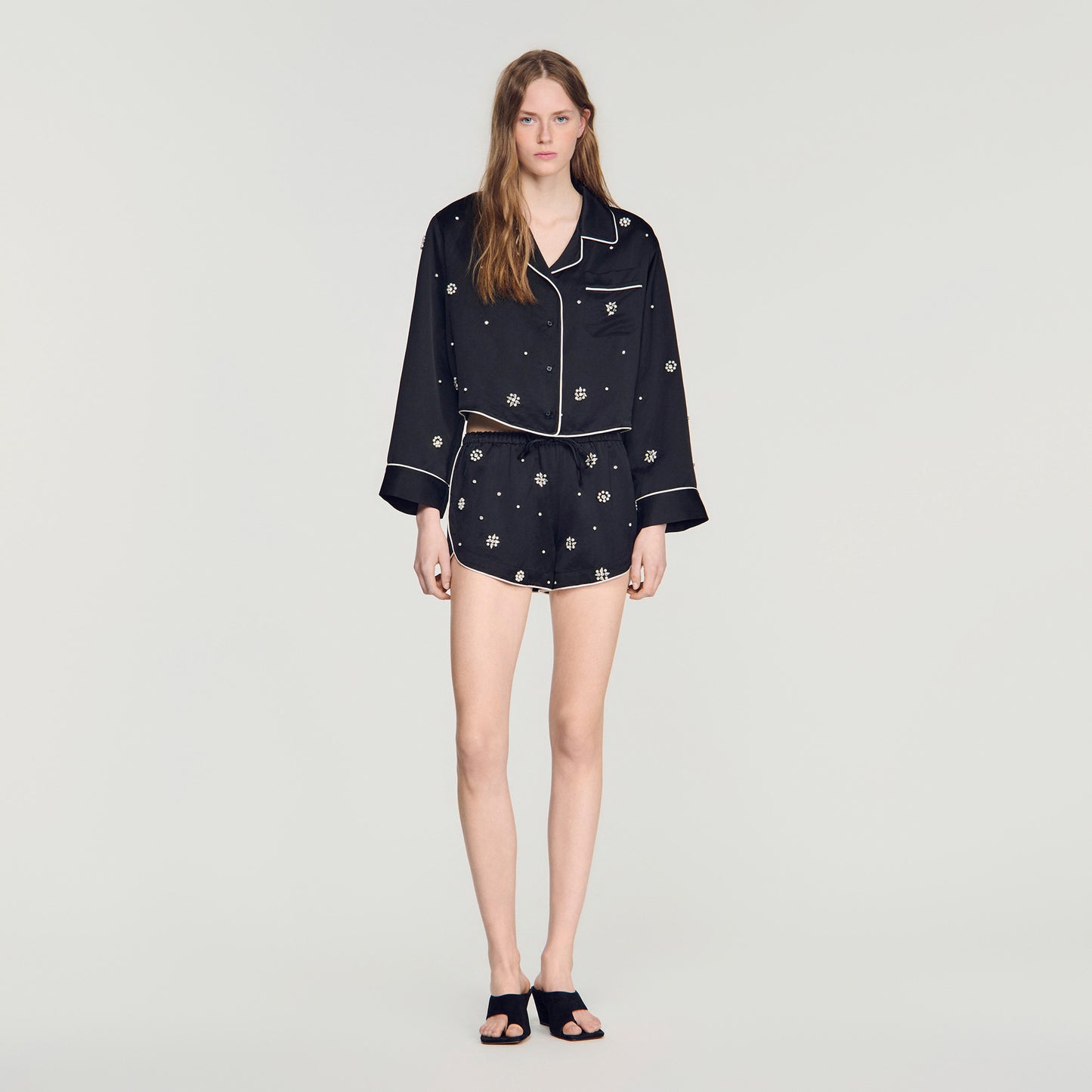 Sorellia  Shorts Black